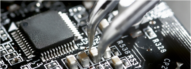Originalaufnahme einer elektronischen Platine bei BECKER-SYSTEMS